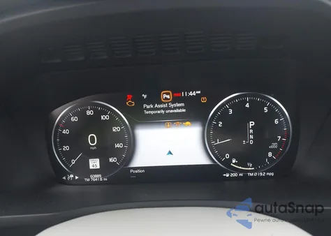 2021 Volvo Xc90 T6 Momentum 7 Passenger z USA, uszkodzony, nr VIN YV4A22PK7M1770954